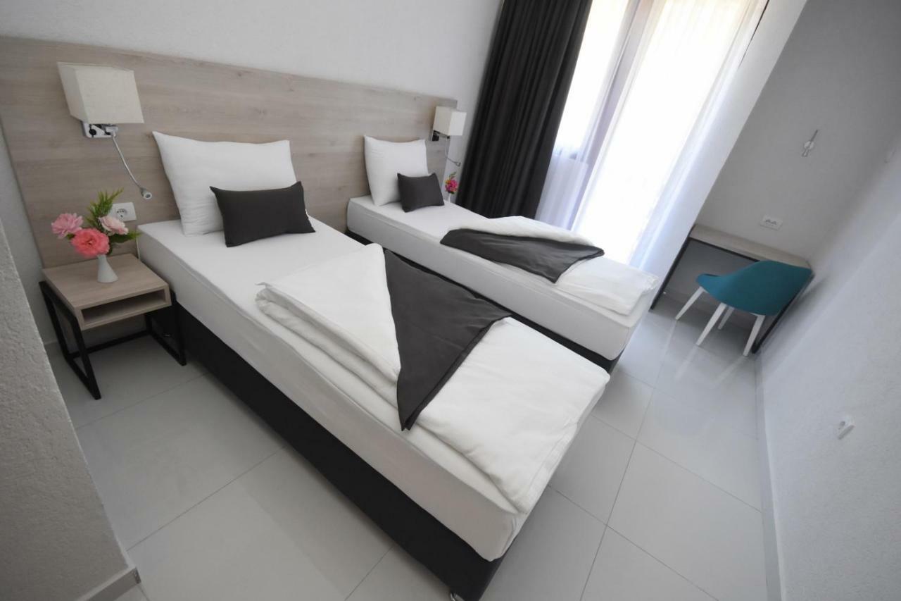 Hotel Mladost Tjentiste Bagian luar foto